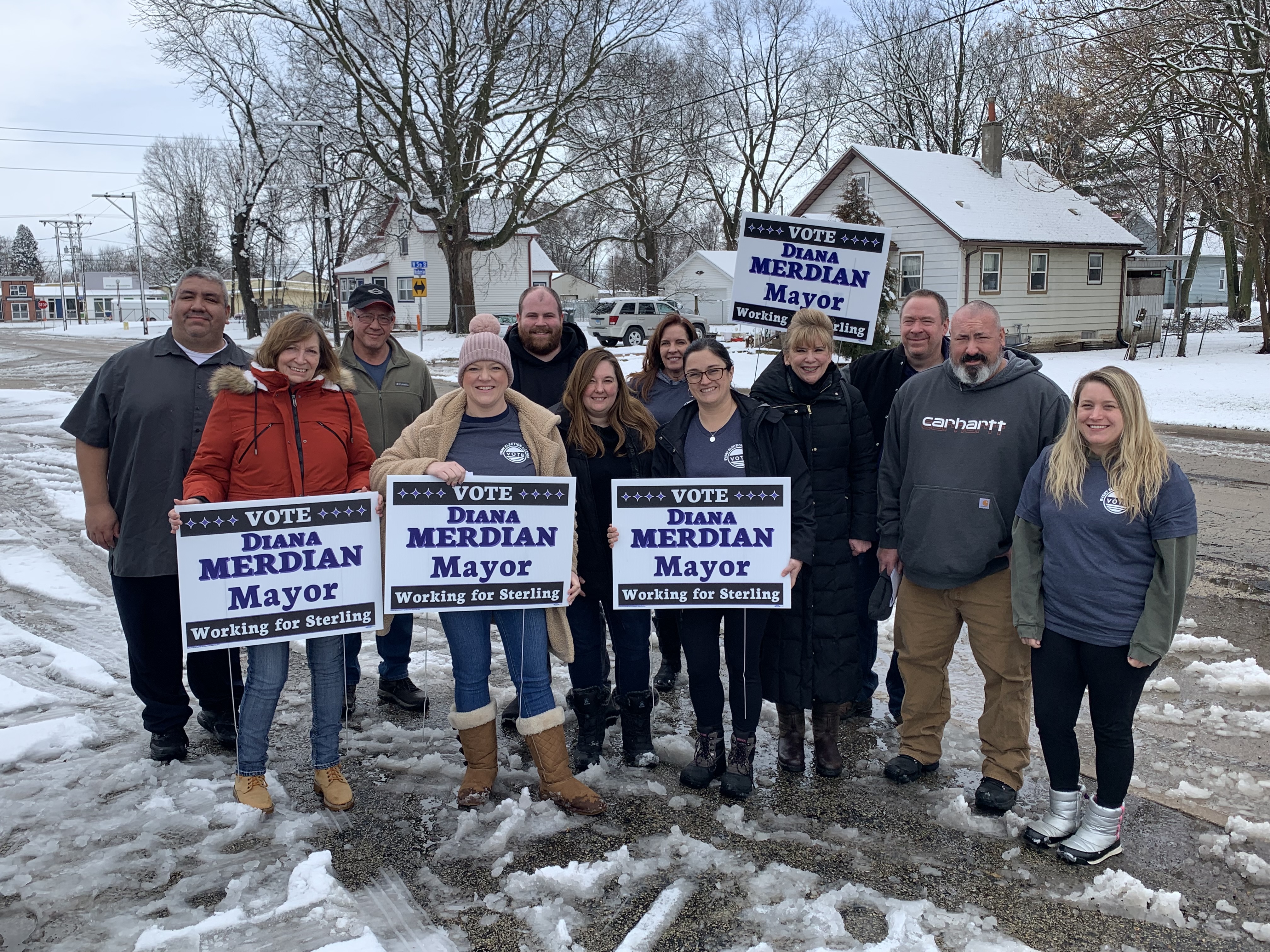 CGH workers, AFSCME members and community supporters didn't let the snow stop them from spreading the word about Diana Merdian, AFSCME's endorsed candidate for Mayor of Sterling